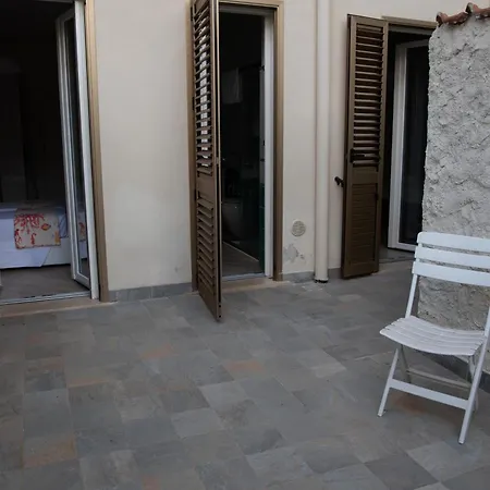 Ariel House Appartamento *